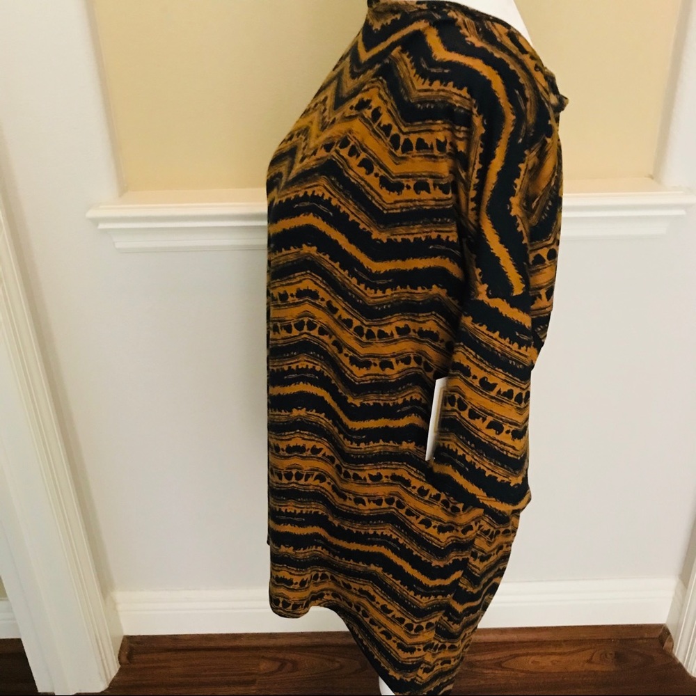 Black and brown tunic top